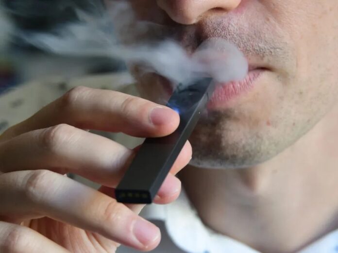 AGORA É LEI: campanha de prevenção aos riscos do cigarro eletrônico será instituída nas escolas