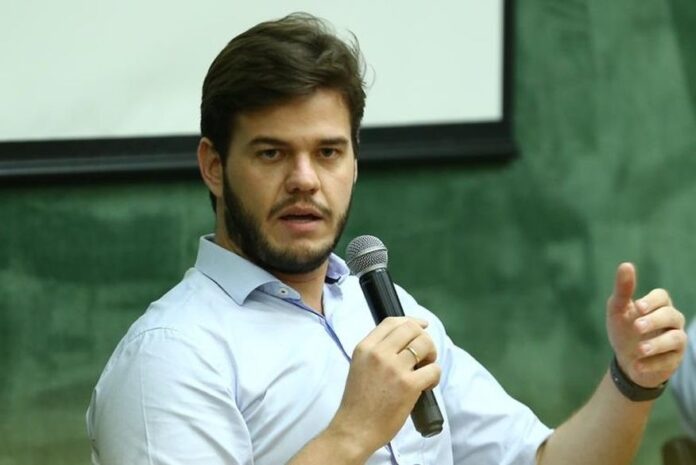 Bruno recua mais uma vez e desiste de instalar câmeras em consultórios médicos de GG