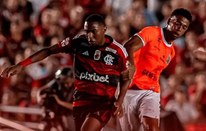 Com time de garotos, Flamengo arranca empate com o Nova Iguaçu em João Pessoa