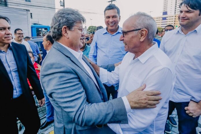 Em 2026, Cícero Lucena é mais interessante para o PSB que Lucas Ribeiro