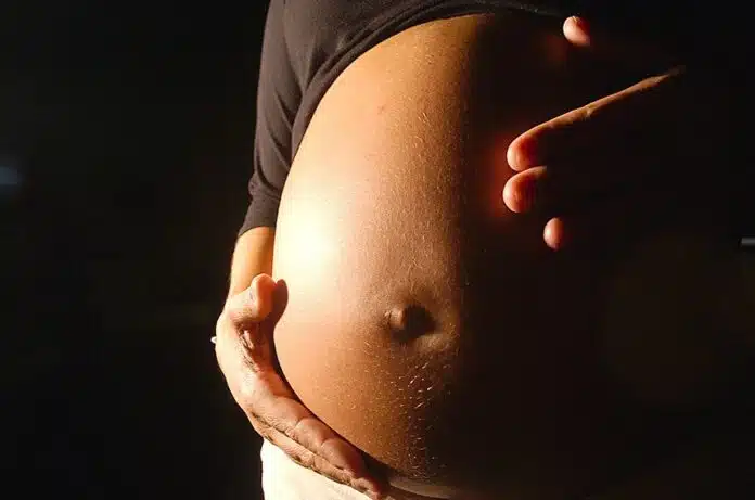 Sancionada Lei que garante orientação a gestantes que querem entregar filhos para adoção na Paraíba