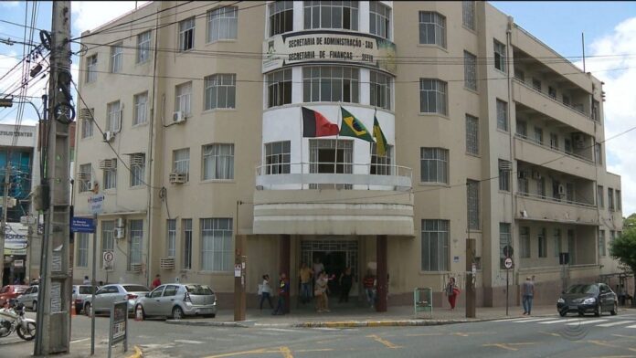 MaisPB • Prefeitura de Campina Grande recua e anuncia pagamento da folha a prestadores