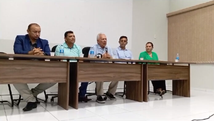 Zé Aldemir lança em coletiva de imprensa Neguinho do Mondrian como pré-candidato da situação a prefeito de Cajazeiras