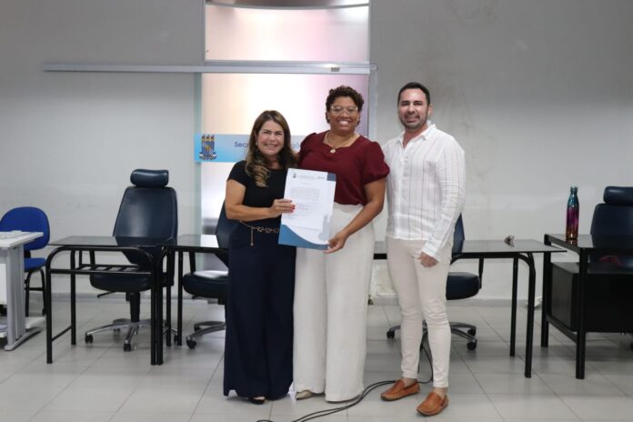 Ao PB Agora ex-catadora revela como deixou o lixão para vencer prêmio Led de Educação e se tornar professora efetiva da UFPB