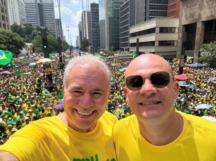 Após meses de troca de farpas, Cabo Gilberto e Marcelo Queiroga se unem em ato pró-Bolsonaro na Avenida Paulista