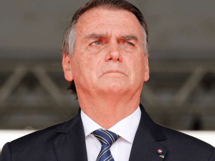 Após operação da Polícia Federal e programando ato em SP, Bolsonaro cancela agenda em João Pessoa