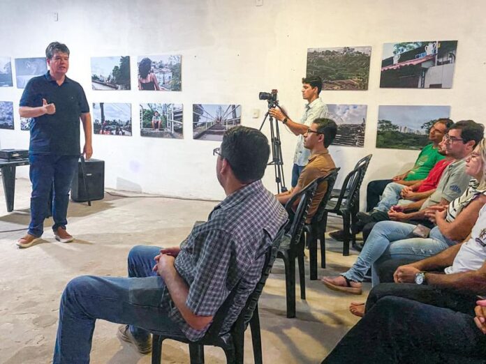 Comunidade de João Pessoa recebe projeto pioneiro de energia solar por meio de parceria entre Ruy e projeto da UFPB