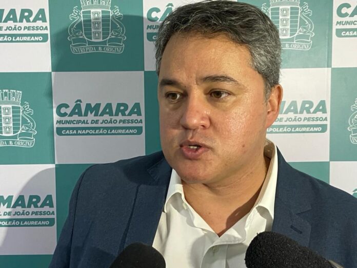 Efraim diz existir 