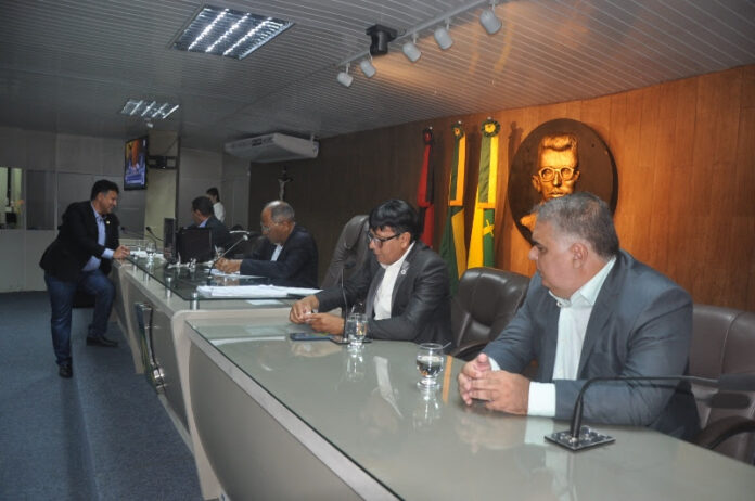 Em CG, vereadores derrubam veto de Bruno e asseguram avanços da LDO-2024