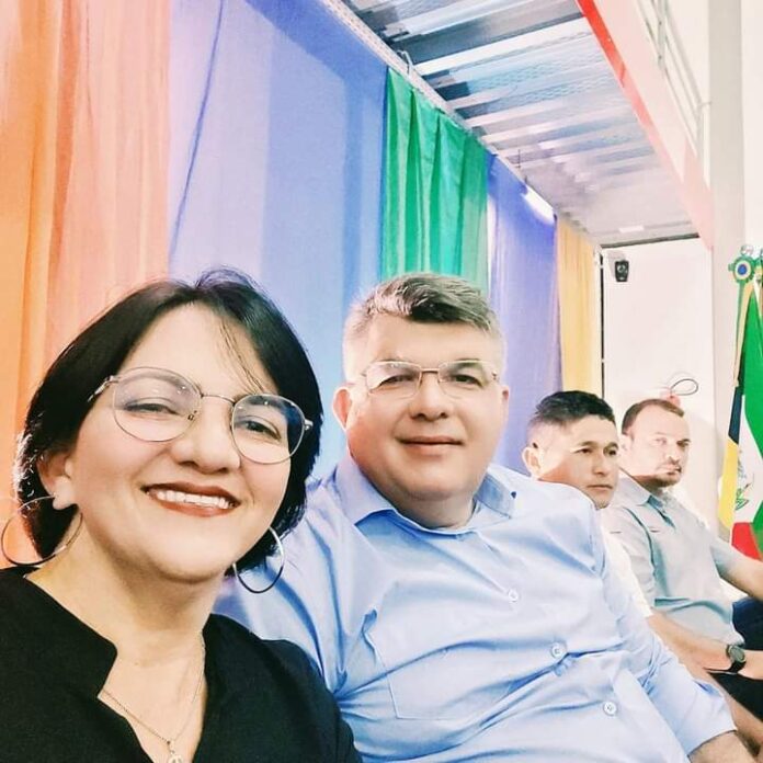 PERSEGUIÇÃO EM CAAPORÃ: Kiko Monteiro reduz salário e retira gabinete e todos os cargos da vice-prefeita