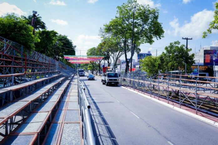 PMJP intensifica montagem da estrutura e decoração para o Carnaval Tradição
