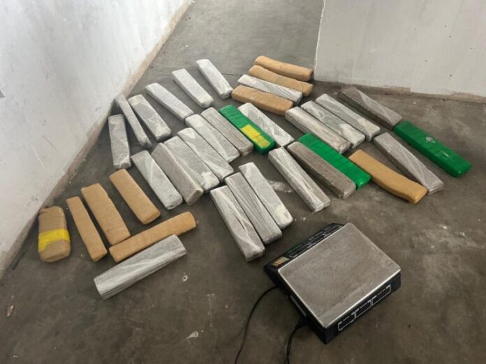 Polícia apreende quase 30 kg de maconha durante operação em Santa Rita