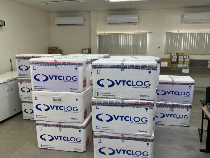 Secretaria de Saúde inicia distribuição de vacinas da dengue para 14 cidades da Paraíba
