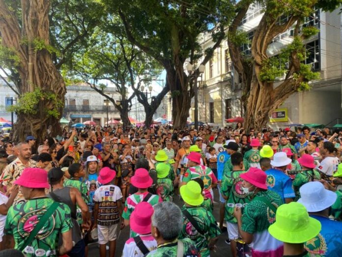 Sete blocos animam foliões nesta quinta-feira em João Pessoa