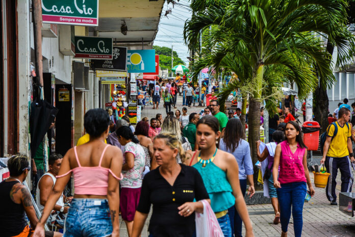 Só 10% dos eleitores admitem que podem não votar, diz PoderData
