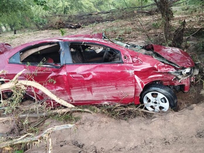 Casal desaparece em correnteza entre a PB e o RN, até o momento, apenas o carro foi localizado