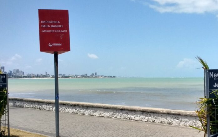 Litoral paraibano possui 19 trechos de praias impróprios para o banho neste fim de semana