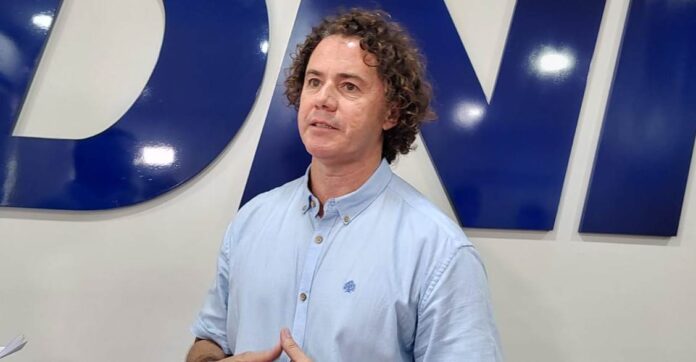 MaisPB • Veneziano vê prejuízos para Bruno com indefinição de Romero: 