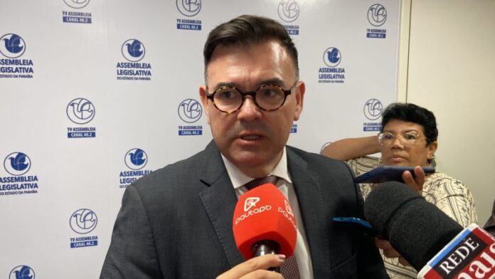 OUÇA: Raniery diz não ter dificuldade em receber Lea Toscano na base governista