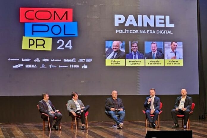 Mersinho debate Política Digital durante participação no Compol 2024 em Curitiba