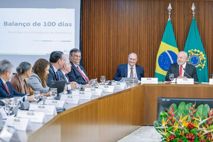 Presidente Lula quer governadores contra a PEC do Quinquênio