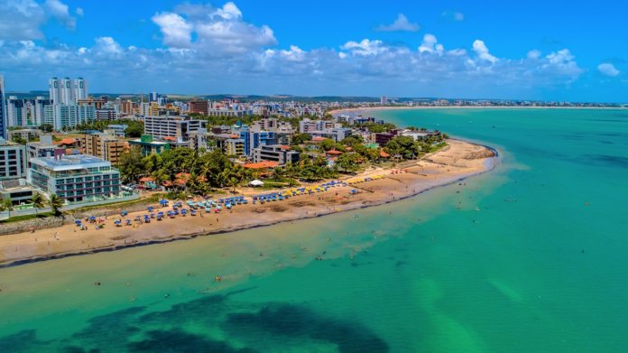 Novo relatório de balneabilidade da Sudema aponta trechos liberados para banho em praias do estado