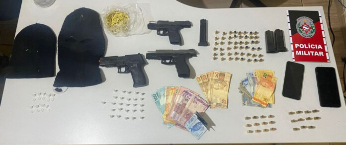 Operação cumpre mandado de prisão e apreende armas de fogo no Litoral Sul