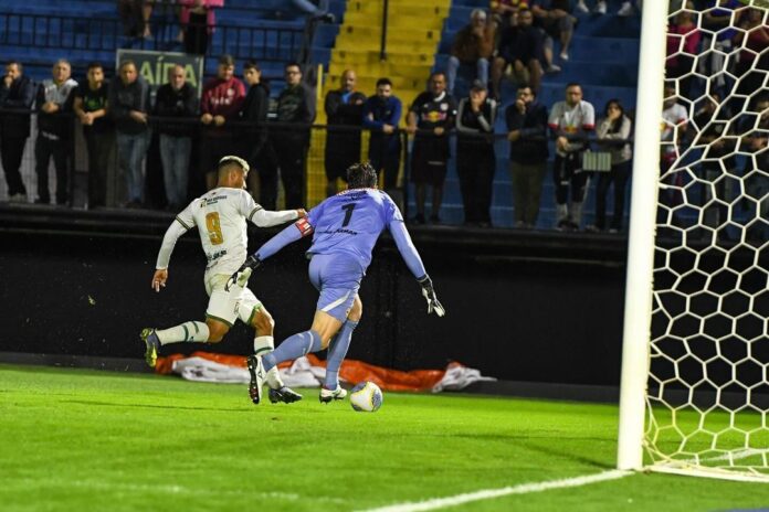 Sousa tenta quebrar tabu e reverter desvantagem histórica contra o América-RN na Série D
