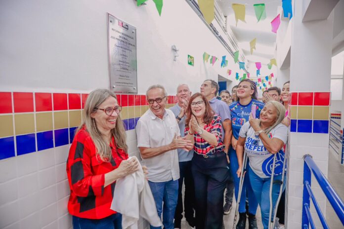 Cícero Lucena entrega Escola José Peregrino de Carvalho, a 36ª reconstruída pela gestão no padrão tecnológico e de inclusão