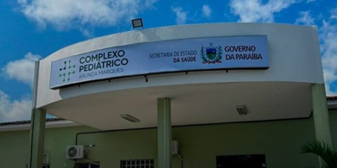 EXCLUSIVO: Diretor do Arlinda Marques diz que criança de cinco anos abandonada pela mãe pode ter sido exposta a drogas