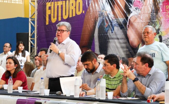 Em Pombal, João Azevêdo preside audiência do Orçamento Democrático e população elege prioridades