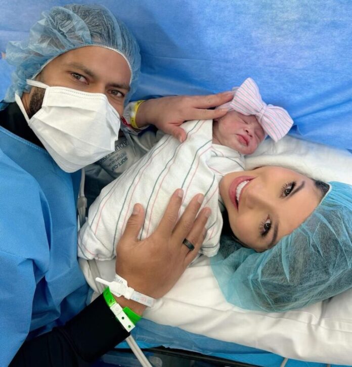 Nasce Aisha, segunda filha do atacante paraibano Hulk com Camila Ângelo; veja o post