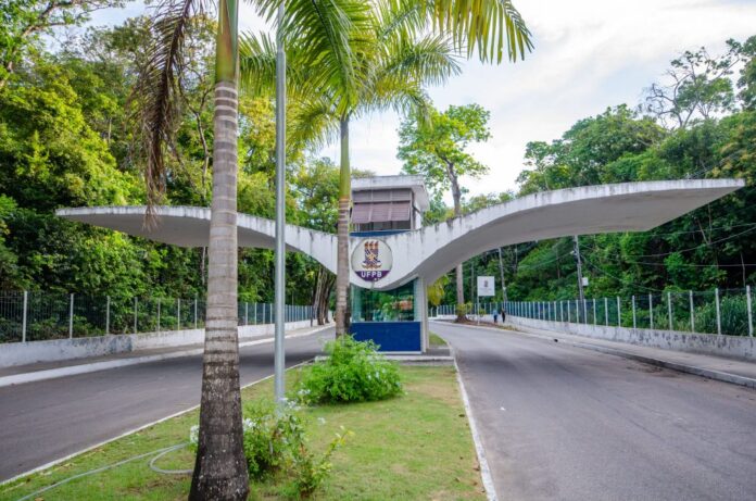 Professores da UFPB entram em greve por tempo indeterminado a partir desta segunda-feira