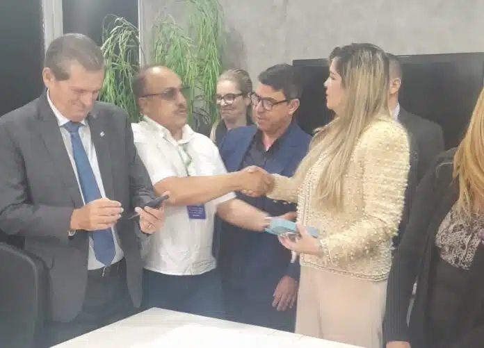 Raissa Lacerda assume mandato na Câmara Municipal no lugar de Professor Gabriel – Politica & ETC