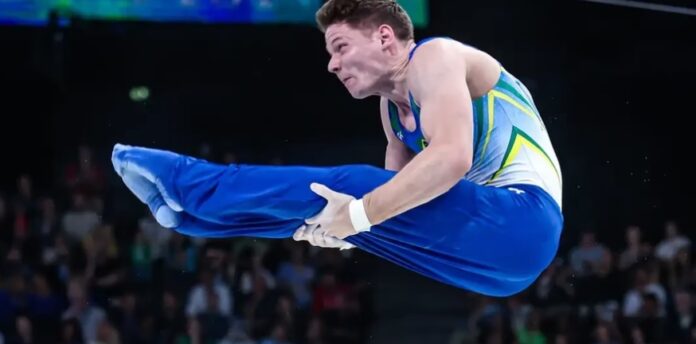 Brasileiro Diogo Soares avança à final da ginástica artística masculina em Paris