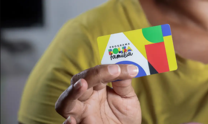 Confira quem recebe hoje o benefício do Bolsa Família; veja o cronograma mensal
