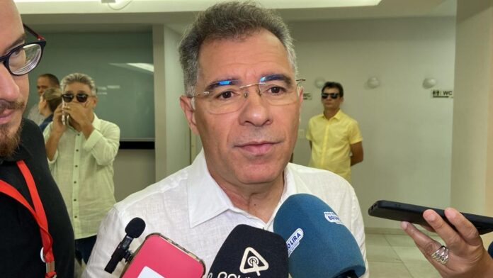 Eleições 2024: Em CG, PL abandona Bruno e anuncia apoio a Arthur Bolinha