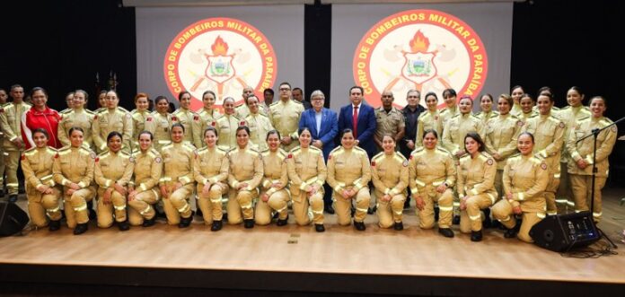 João Azevêdo promove 138 oficiais do Corpo de Bombeiros e destaca investimentos na Segurança Pública da PB