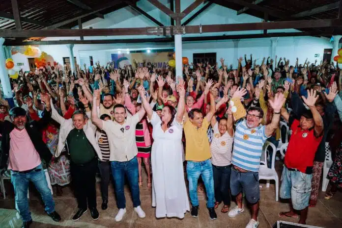 Plenária “Pra Cima Campina” reúne mais de mil pessoas no bairro Ressurreição para ouvir o pré-candidato a prefeito Dr.Jhony