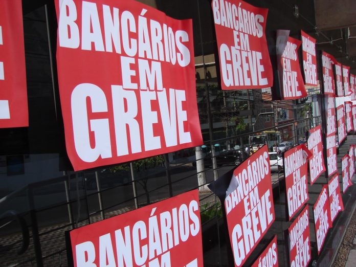 Bancários ameaçam greve nacional com fechamento de agências a partir de terça-feira