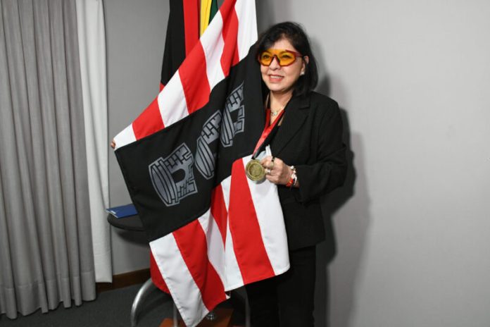 Cantora Roberta Miranda recebe Medalha Cidade de João Pessoa