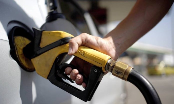 Preço do litro da gasolina oscila entre R$ 5,880 e R$ 6,170 em João Pessoa