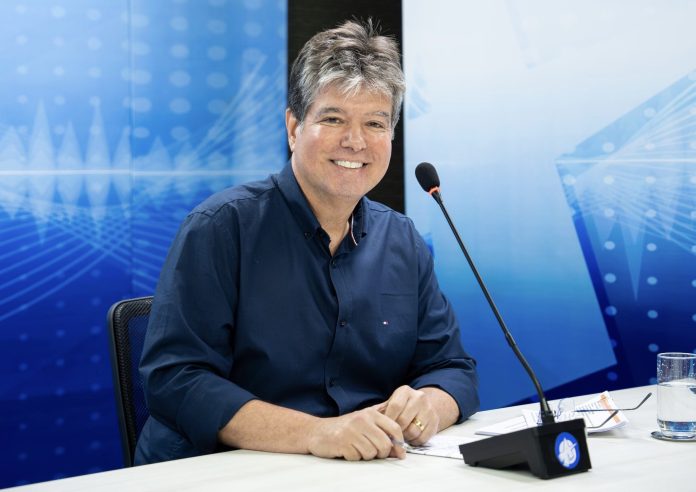 Ruy destaca implantação do Mais Médicos JP, congelamento das tarifas de ônibus e projeto Escola Viva