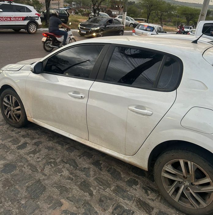 Vereador e candidato à reeleição é preso com carro furtado e porte ilegal de arma, na Paraíba