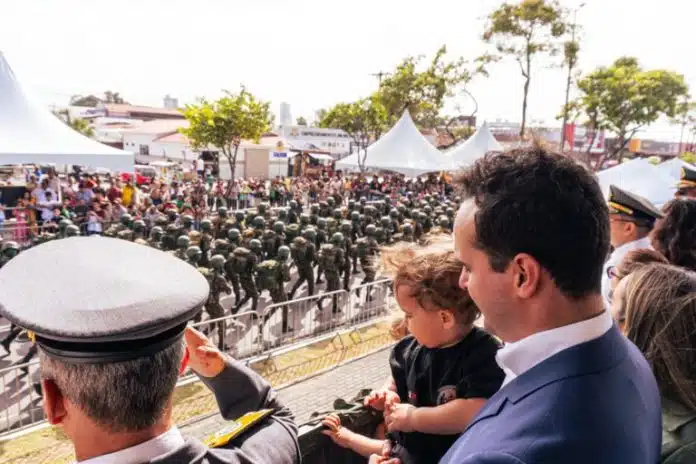 Vice-governador participa de desfile cívico-militar da Independência do Brasil em João Pessoa