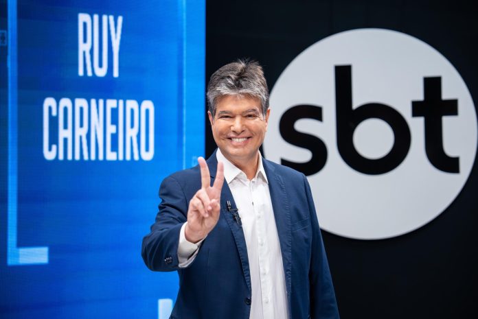 Congelamento de passagem de ônibus é defendido por Ruy em debate