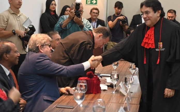 João Azevêdo prestigia posse dos novos procuradores do MPPB e destaca melhoria na prestação de serviços à população