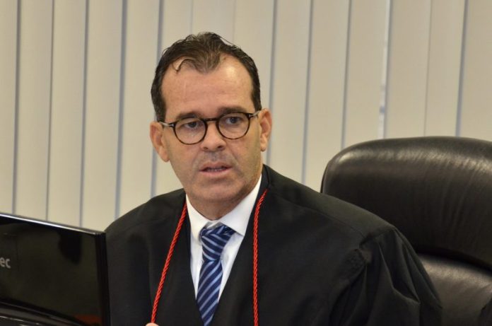 Justiça confirma que operação na casa de Cícero Lucena foi ilegal; confira