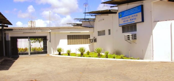 Pastor suspeito de estuprar adolescentes morre após passar mal em presídio em JP