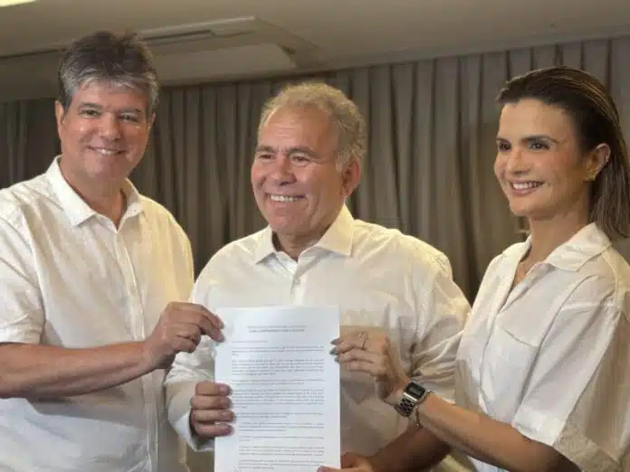Ruy e Amanda anunciam apoio a Queiroga para o segundo turno na Capital